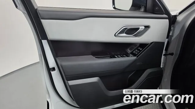 Land Rover Range Rover Velar — Фото автомобиля 13