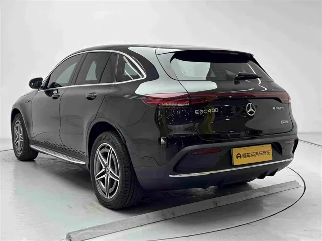 Mercedes-Benz EQC — Фото автомобиля 4