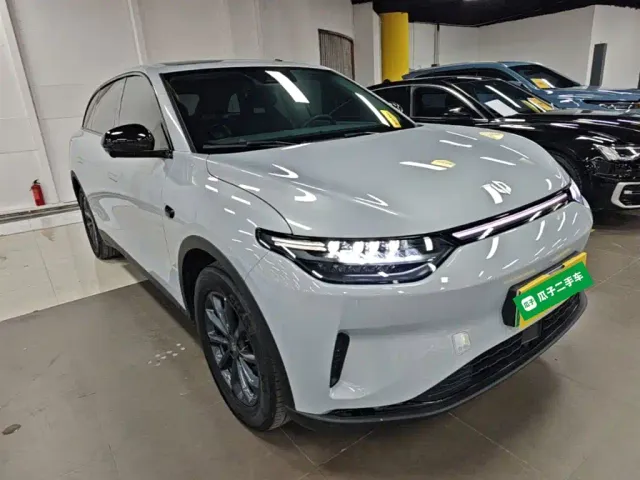 Leapmotor C11 — Фото автомобиля 3