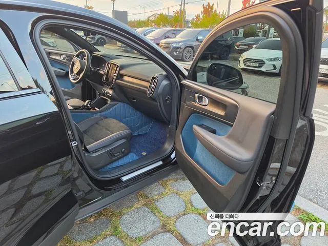 Volvo C40 Recharge — Фото автомобиля 12