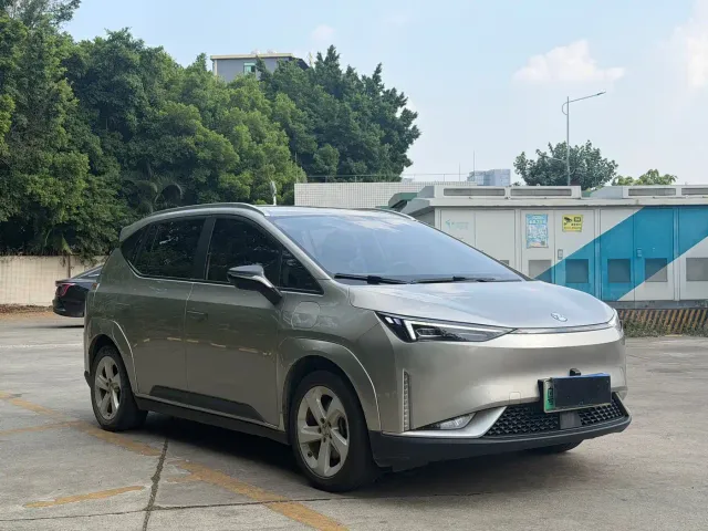 Hycan Z03 — Фото автомобиля 3