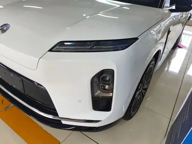 NIO NIO ES8 2025 Model 6-Seat Executive Luxury Edition — Фото автомобиля 23