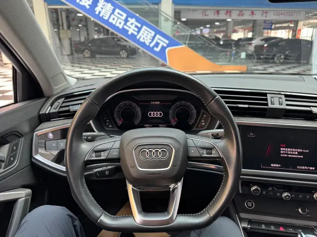 Audi Q3 — Фото автомобиля 14
