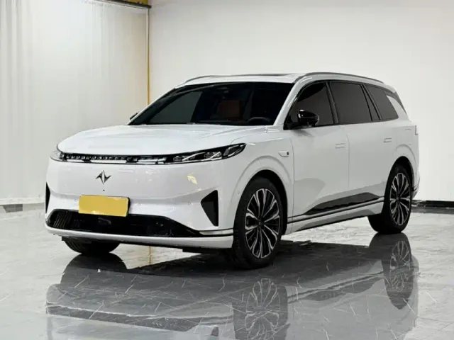 Фотография автомобиля — Dongfeng eπ 008
