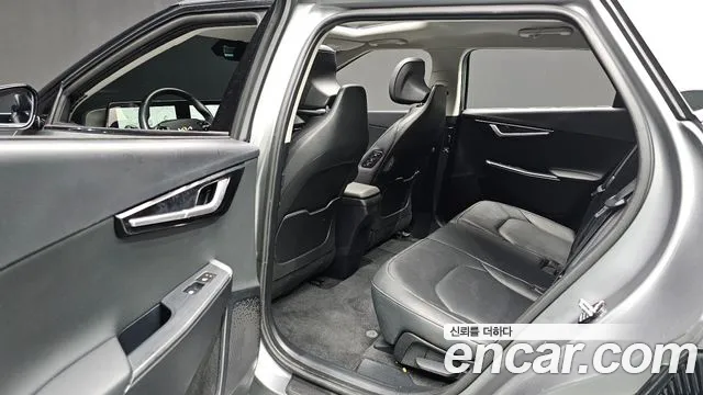 Kia EV6 — Фото автомобиля 18