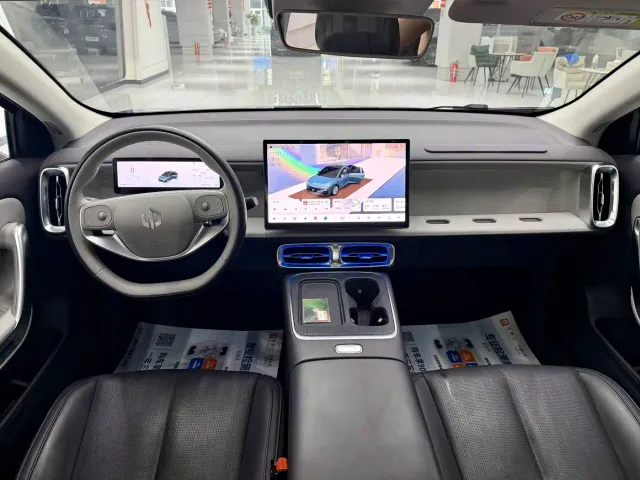 Leapmotor B01 — Фото автомобиля 7