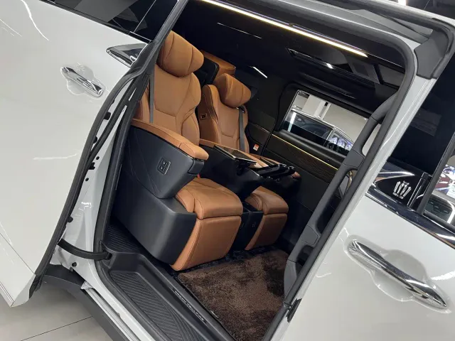 Toyota Vellfire — Фото автомобиля 12