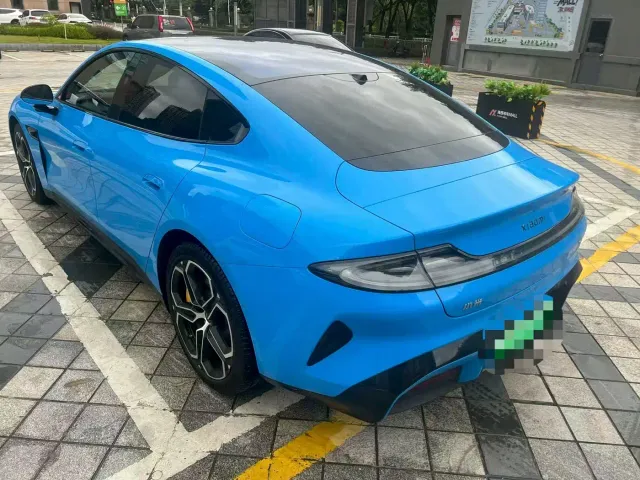 Xiaomi SU7 — Фото автомобиля 4