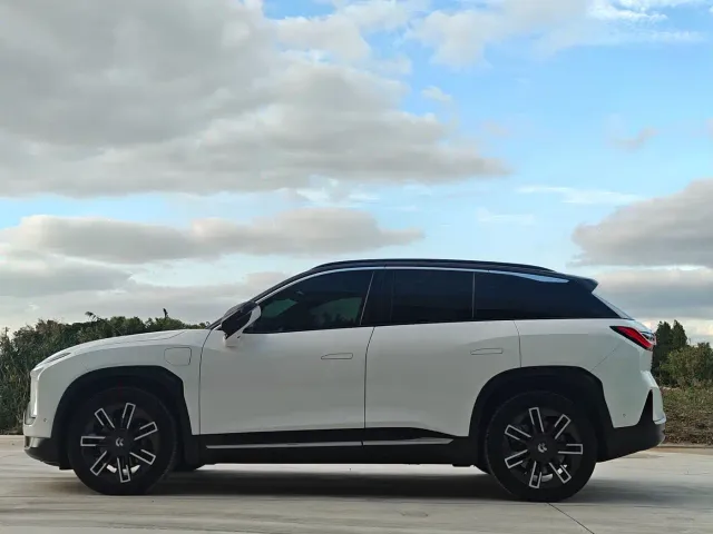 Nio ES6 — Фото автомобиля 3