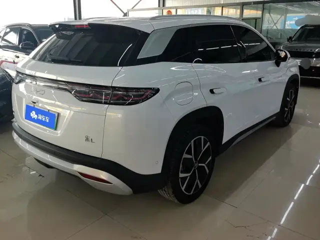 BYD Song L DM-i — Фото автомобиля 3