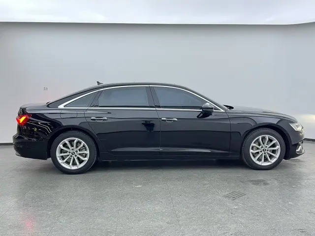 Audi A6L — Фото автомобиля 11