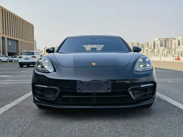 Porsche Panamera — Фото автомобиля 2