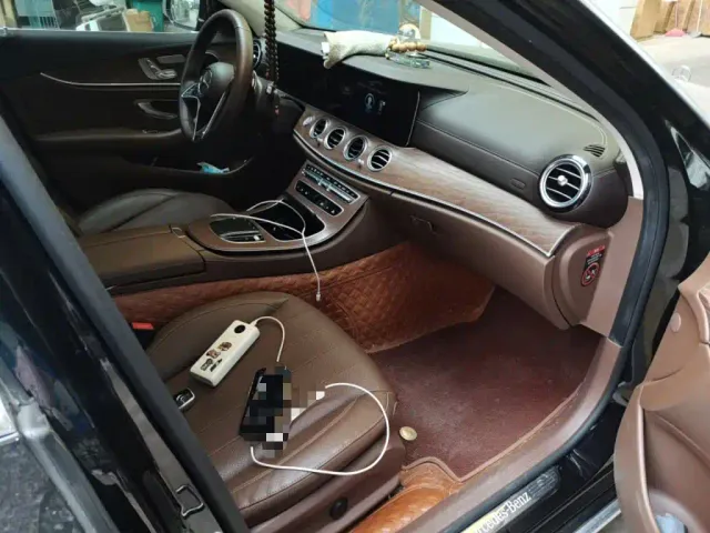 Mercedes-Benz E-Class — Фото автомобиля 19