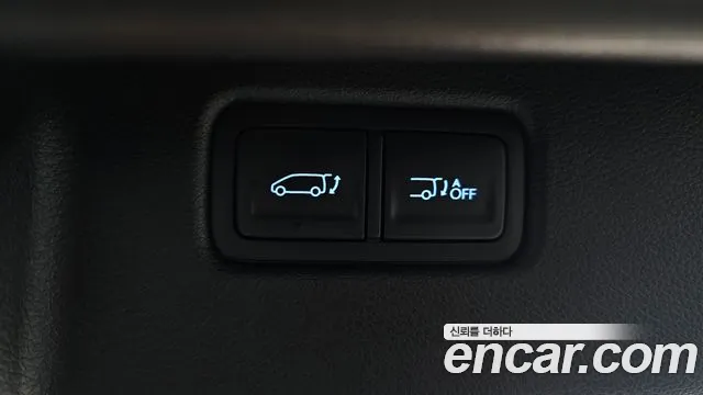 Hyundai Staria Staria L3.5 Инвалидная коляска Подъёмник/Slope — Фото автомобиля 17