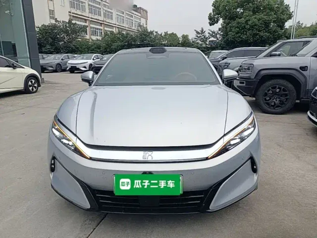 BYD Han L — Фото автомобиля 2