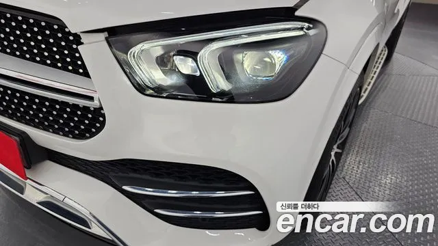 Mercedes-Benz GLE-Class — Фото автомобиля 18