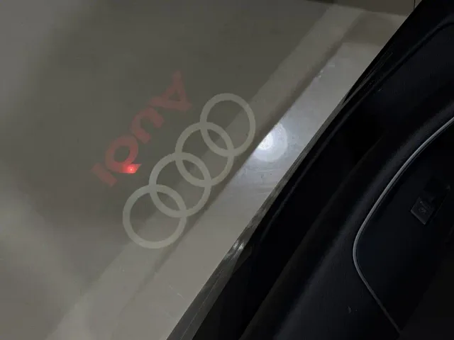 Audi A8 — Фото автомобиля 11