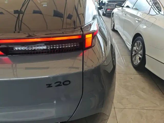 Lynk & Co Z20 — Фото автомобиля 7