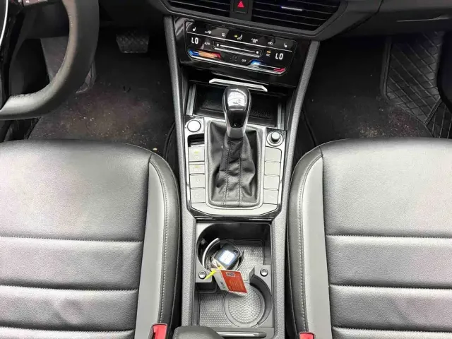 Volkswagen Sagitar — Фото автомобиля 13
