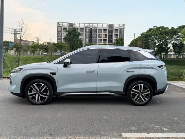 BYD Song L DM-i — Фото автомобиля 4