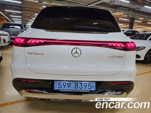 Mercedes-Benz EQS — Фото автомобиля 4