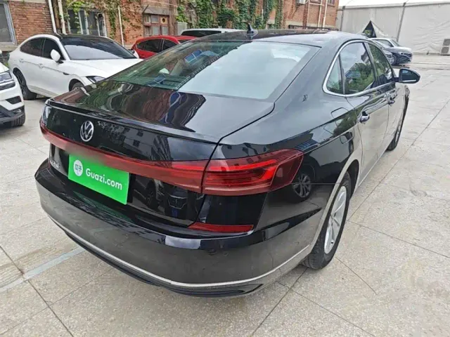 Volkswagen Passat — Фото автомобиля 6