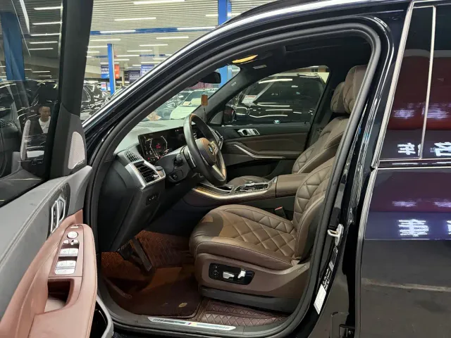 BMW X5 — Фото автомобиля 6