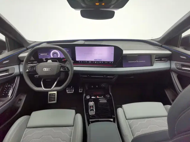 Audi Q6L e-tron — Фото автомобиля 5