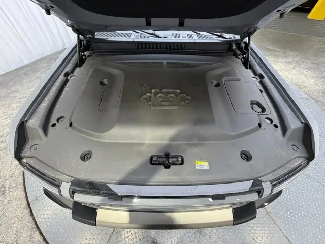 iCAR iCAR V27 2026 200KM AWD Falcon 500 — Фото автомобиля 8