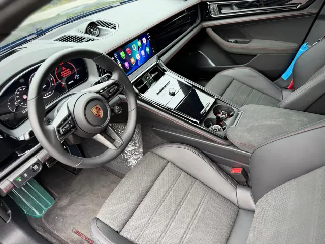Porsche Panamera — Фото автомобиля 16