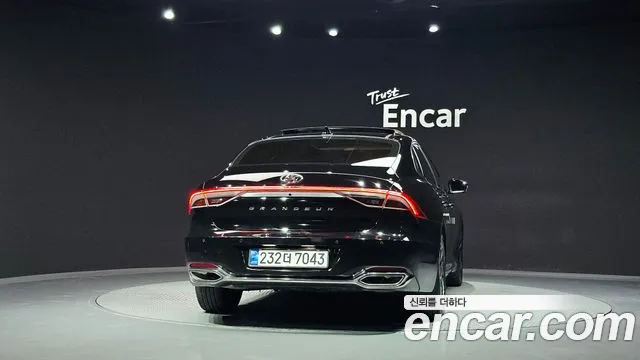 Hyundai Grandeur (New) Hybrid — Фото автомобиля 4