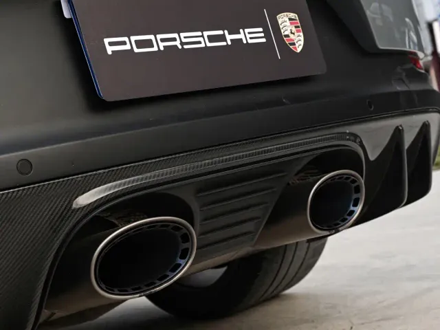 Porsche Cayenne — Фото автомобиля 16