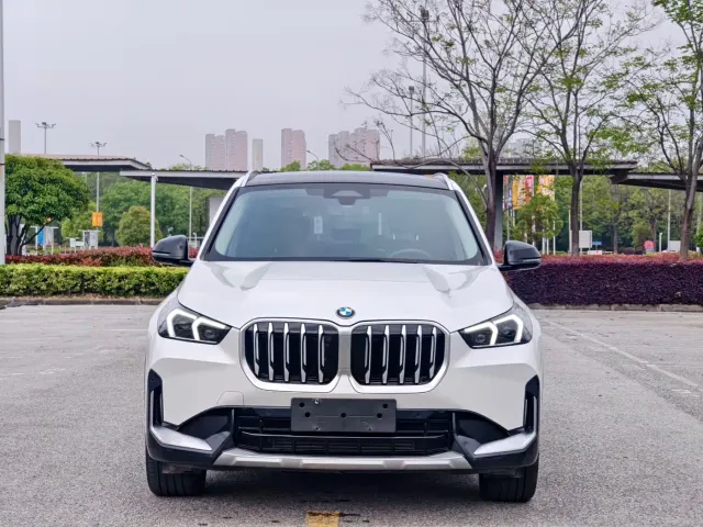 BMW X1 — Фото автомобиля 2