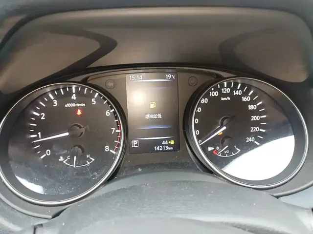 Nissan X-Trail — Фото автомобиля 15