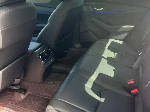Honda Accord — Фото автомобиля 3