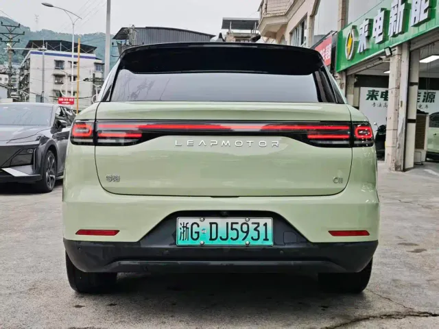 Leapmotor C11 — Фото автомобиля 3