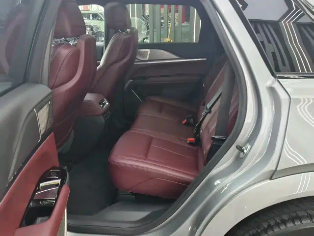 Cadillac XT5 — Фото автомобиля 10