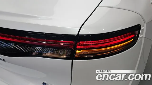 Toyota Crown — Фото автомобиля 23