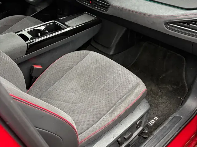 Volkswagen ID.3 — Фото автомобиля 6