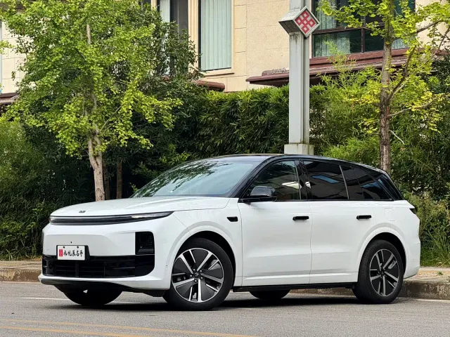Фотография автомобиля — Li Auto L6