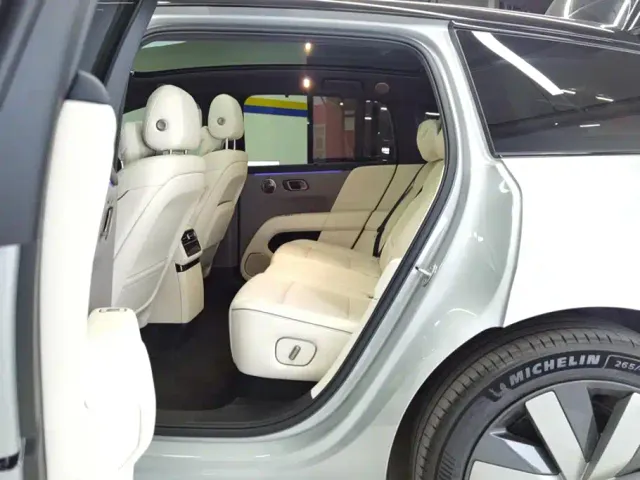 Li Auto i6 — Фото автомобиля 10