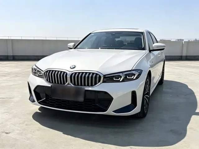 Фотография автомобиля — BMW 3 Series