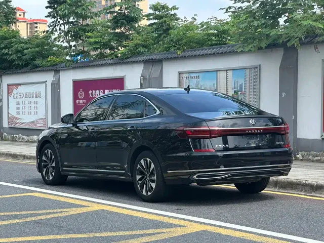 Volkswagen Passat — Фото автомобиля 6