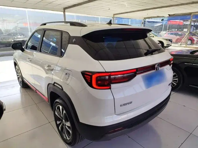 Changan CS35 Plus — Фото автомобиля 4