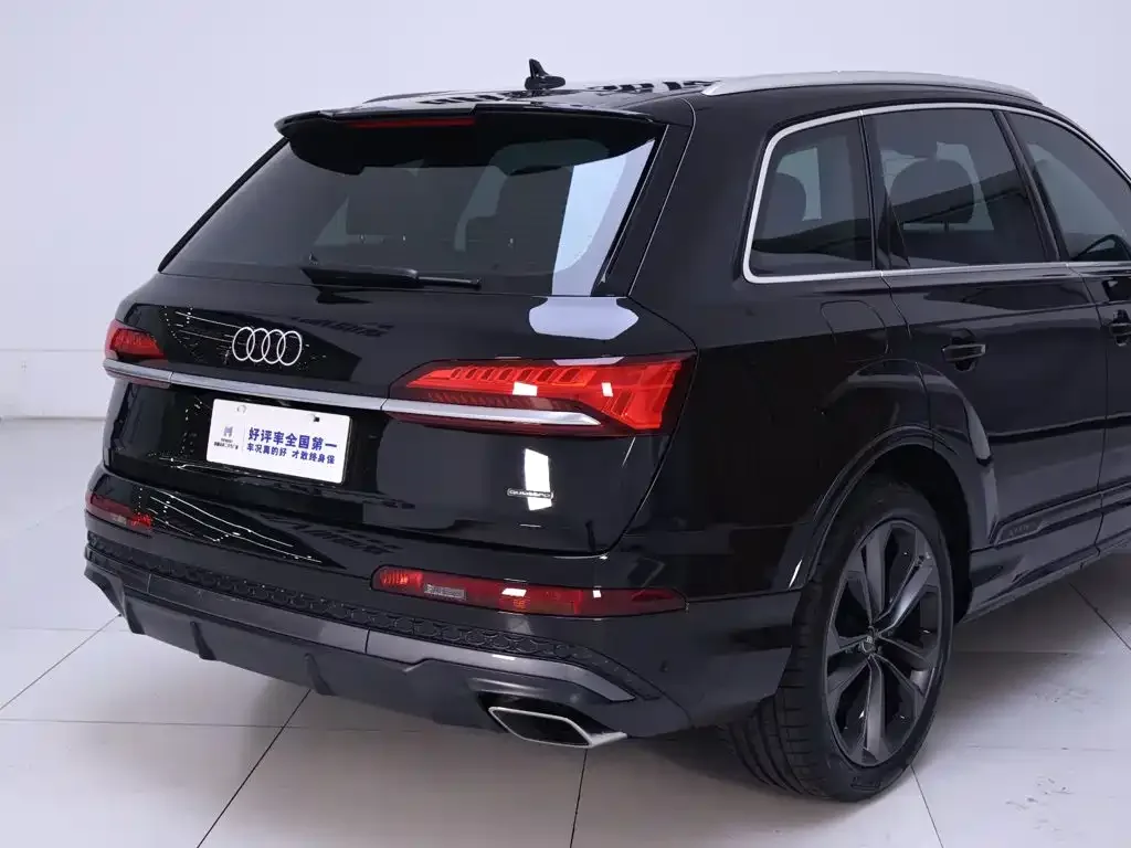 Audi Audi Q7 2025 55 TFSI quattro S line Sport — Фото автомобиля 8