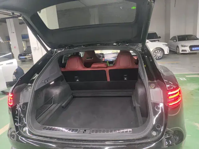 Zhijie Luxeed R7 2026 All-electric UItra — Фото автомобиля 9