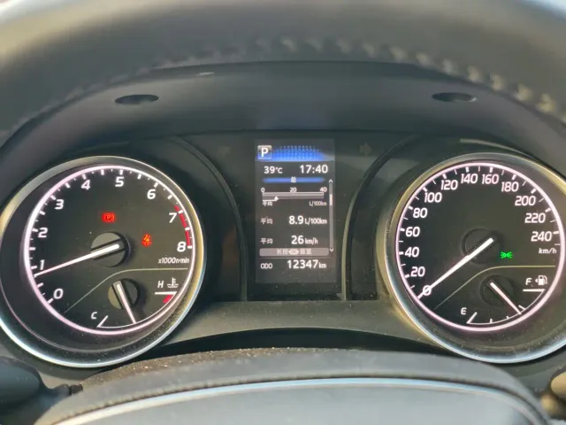 Toyota Camry — Фото автомобиля 19
