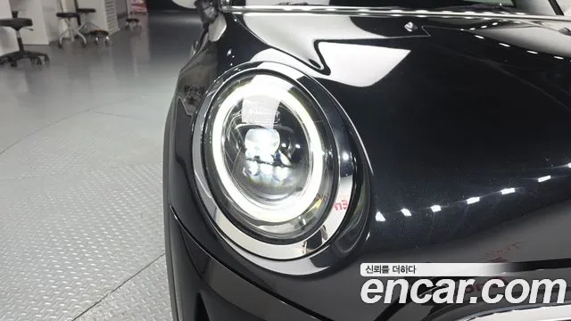 Mini Cooper Cooper 5 дверей Classic — Фото автомобиля 21