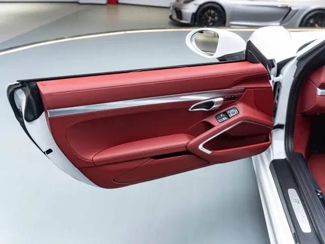 Porsche 718 — Фото автомобиля 16