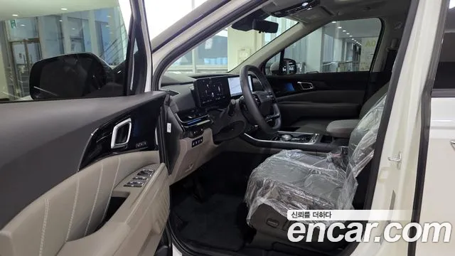 Kia Carnival — Фото автомобиля 8